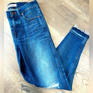 Madewell 9” High Rise Distressed Skinny Jeans (26P)